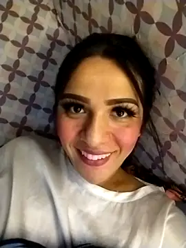 enoria1992 online show from April 20, 2026, 2:51 pm