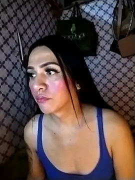 enoria1992 online show from April 18, 2026, 1:13 pm