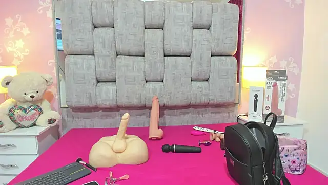 Snapshot of Wonderkloe_ chatting on November 29, 2025, 2:34 am Wonderkloe online show from November 29, 2025, 2:34 am