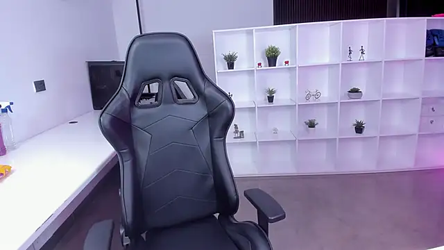 megan bigboobs  online show from October 29, 2025, 10:58 am