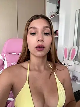 Nikii   online show from April 20, 2026, 3:24 pm