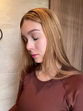 Nikii   online show from January 19, 2026, 4:00 pm