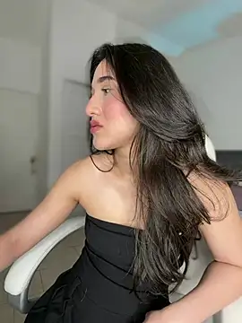 julieta jhonss online show from June 27, 2026, 3:12 am
