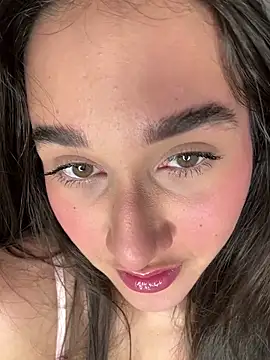 julieta jhonss online show from February 15, 2026, 3:07 am