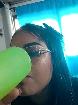 katia durand online show from November 1, 2025, 8:14 pm