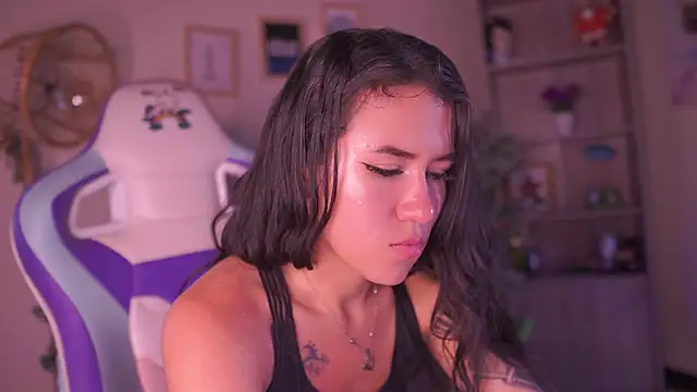 chloe moons  online show from March 2, 2026, 8:49 pm