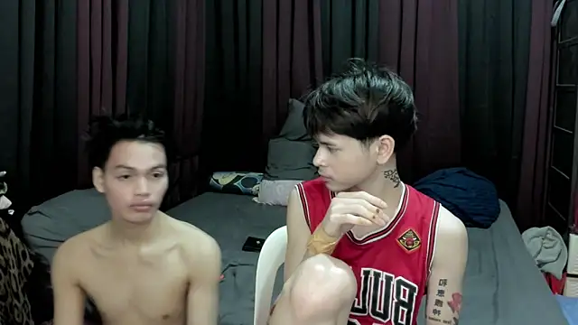 hotfreshdior online show from January 5, 2026, 5:27 pm