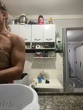 Isabelaa  online show from April 1, 2026, 9:01 pm