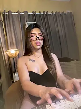 Snapshot of Nyxie_luxx chatting on May 2, 2026, 11:59 am Nyxie luxx online show from May 2, 2026, 11:59 am