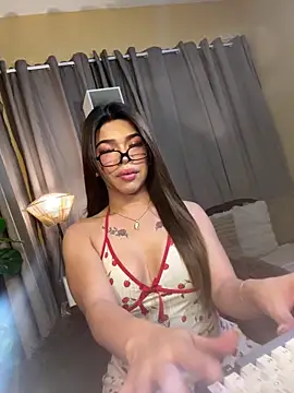 Snapshot of Nyxie_luxx chatting on April 30, 2026, 2:57 pm Nyxie luxx online show from April 30, 2026, 2:57 pm