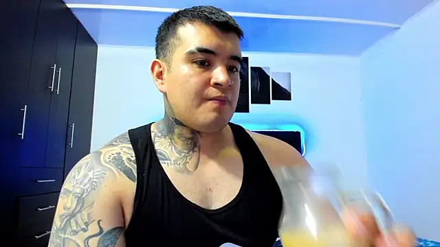 Snapshot of thiago__cp01 chatting on September 25, 2025, 6:19 am thiago  cp01 online show from September 25, 2025, 6:19 am