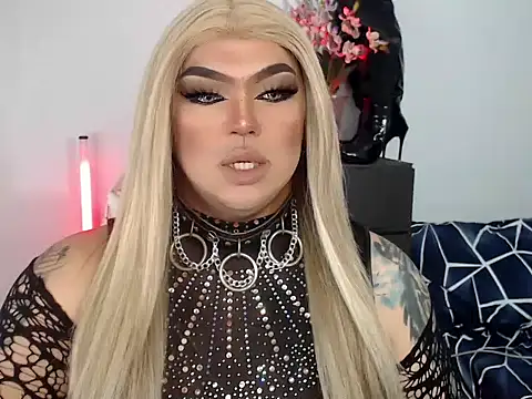 Snapshot of michellevixen922 chatting on November 5, 2025, 12:14 am michellevixen922 online show from November 5, 2025, 12:14 am