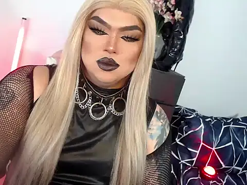 Snapshot of michellevixen922 chatting on November 6, 2025, 6:12 pm michellevixen922 online show from November 6, 2025, 6:12 pm