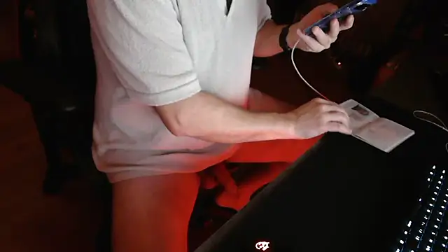 Hairyfred73 online show from March 4, 2026, 5:15 am