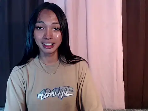Snapshot of Simi_Ipit chatting on April 24, 2026, 1:46 pm Simi Ipit online show from April 24, 2026, 1:46 pm