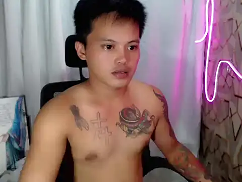 Snapshot of urhotfucker13 chatting on July 5, 2026, 10:00 am urhotfucker13 online show from July 5, 2026, 10:00 am