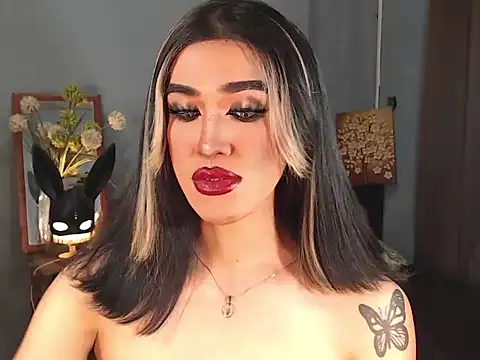 AleinaCroft online show from September 19, 2025, 9:46 am