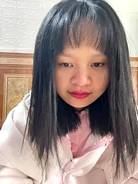 Snapshot of Daisy018 chatting on December 18, 2025, 2:49 am Daisy018 online show from December 18, 2025, 2:49 am