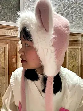 Snapshot of Daisy018 chatting on November 18, 2025, 4:16 am Daisy018 online show from November 18, 2025, 4:16 am