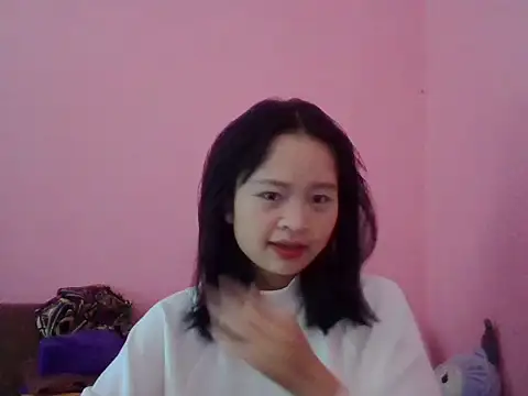 Snapshot of Daisy018 chatting on September 15, 2025, 2:12 am Daisy018 online show from September 15, 2025, 2:12 am