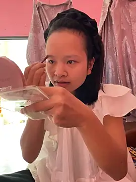 Snapshot of Daisy018 chatting on October 12, 2025, 3:41 am Daisy018 online show from October 12, 2025, 3:41 am