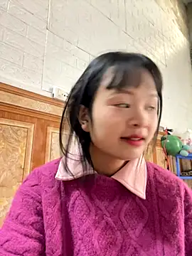 Snapshot of Daisy018 chatting on November 21, 2025, 5:28 am Daisy018 online show from November 21, 2025, 5:28 am