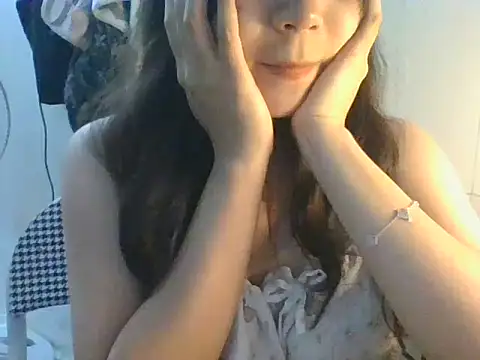 Linzly online show from September 10, 2025, 3:44 pm