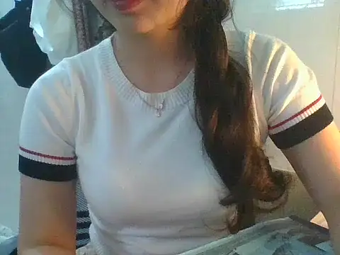 Linzly online show from October 14, 2025, 2:45 am