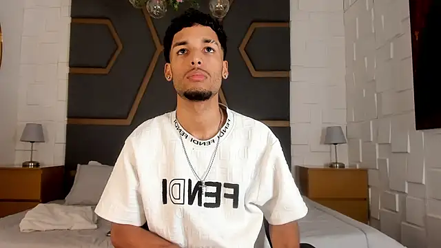 Thiagoferreti online show from April 28, 2026, 3:11 am