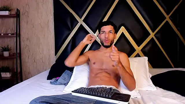 Thiagoferreti online show from February 3, 2026, 6:40 am