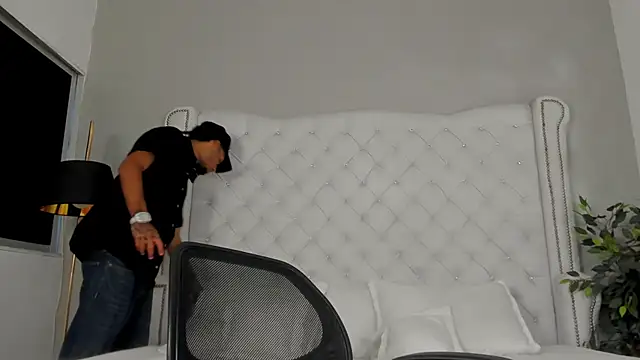 Thiagoferreti online show from October 24, 2025, 9:36 pm