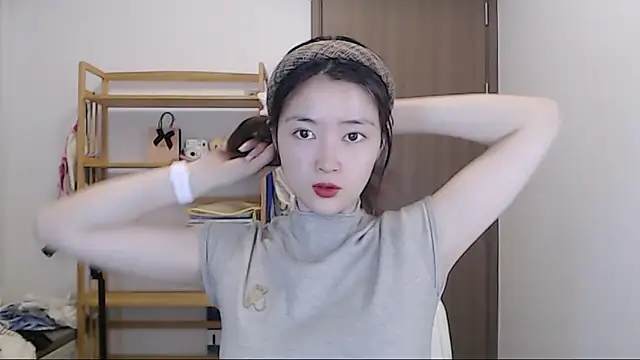 Snapshot of Mimi-cnbaby chatting on April 19, 2026, 1:23 pm Mimi-cnbaby online show from April 19, 2026, 1:23 pm