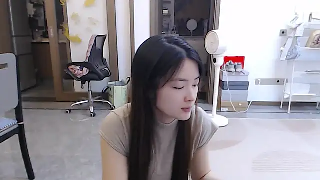 Snapshot of Mimi-cnbaby chatting on May 11, 2026, 11:44 am Mimi-cnbaby online show from May 11, 2026, 11:44 am
