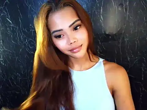 ur holly lexie online show from December 4, 2025, 5:34 pm