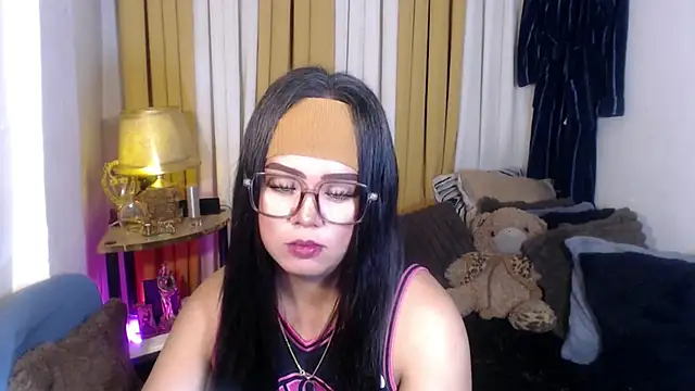 Snapshot of YourSweet-mich chatting on May 24, 2026, 3:01 pm YourSweet-mich online show from May 24, 2026, 3:01 pm