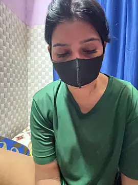 Hot Jaanvi  online show from May 23, 2026, 5:39 am
