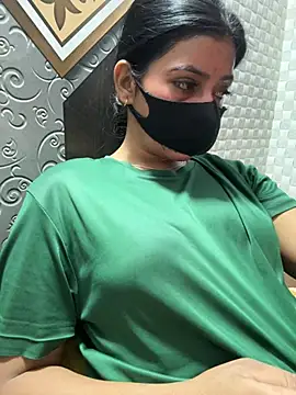 Hot Jaanvi  online show from April 19, 2026, 3:18 am