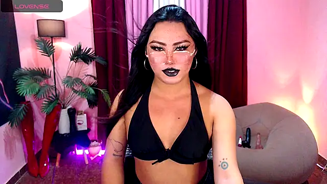 Snapshot of Unique_Maya chatting on October 10, 2025, 12:11 am Unique Maya online show from October 10, 2025, 12:11 am