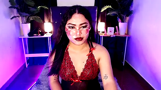 Snapshot of Unique_Maya chatting on September 10, 2025, 5:17 am Unique Maya online show from September 10, 2025, 5:17 am