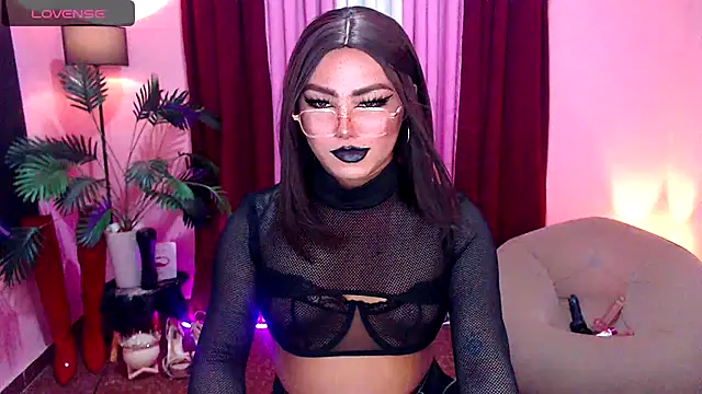 Snapshot of Unique_Maya chatting on September 28, 2025, 4:14 pm Unique Maya online show from September 28, 2025, 4:14 pm