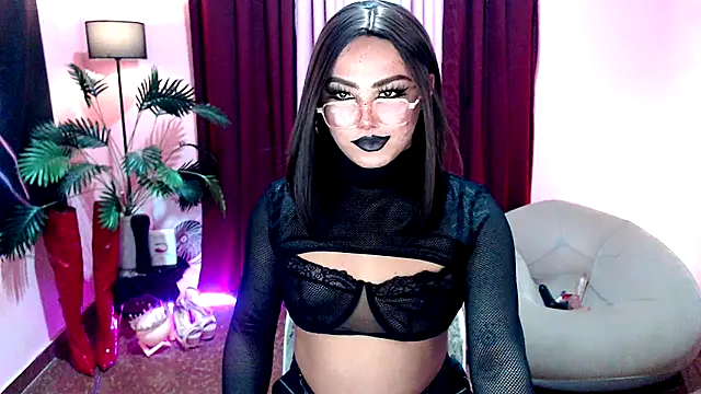 Snapshot of Unique_Maya chatting on September 18, 2025, 6:49 am Unique Maya online show from September 18, 2025, 6:49 am