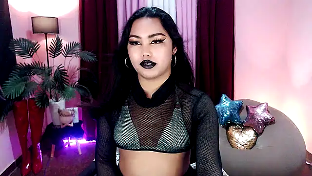 Snapshot of Unique_Maya chatting on November 3, 2025, 8:51 am Unique Maya online show from November 3, 2025, 8:51 am