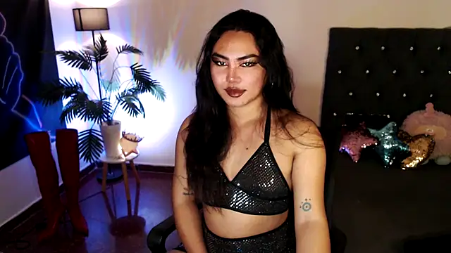 Snapshot of Unique_Maya chatting on February 23, 2026, 8:42 pm Unique Maya online show from February 23, 2026, 8:42 pm