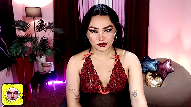 Snapshot of Unique_Maya chatting on November 4, 2025, 9:46 am Unique Maya online show from November 4, 2025, 9:46 am