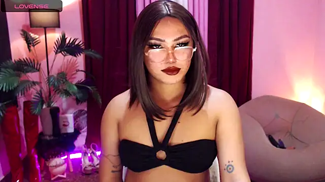 Snapshot of Unique_Maya chatting on September 17, 2025, 9:00 am Unique Maya online show from September 17, 2025, 9:00 am