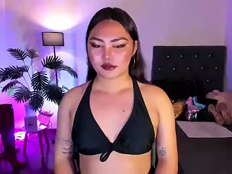 Unique Maya online show from April 24, 2026, 2:52 pm