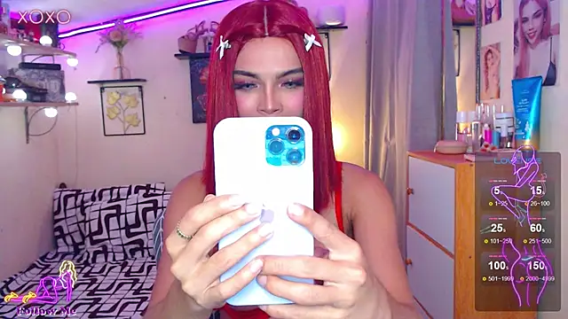 izabella moore online show from February 22, 2026, 7:33 am