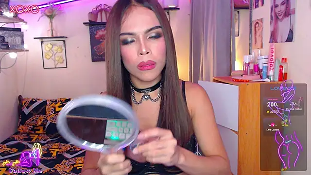 Snapshot of izabella_moore chatting on November 21, 2025, 8:02 am izabella moore online show from November 21, 2025, 8:02 am