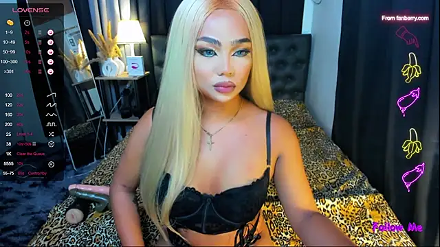 ScarletgraysonX online show from September 11, 2025, 2:33 am