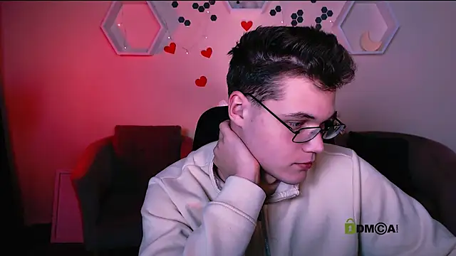 Snapshot of lucas_long_ chatting on October 7, 2025, 7:15 pm lucas long online show from October 7, 2025, 7:15 pm